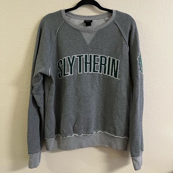 Warner Bros. Sweaters - Universal Studios Harry Potter Slytherin Grey Crewneck Sweater
